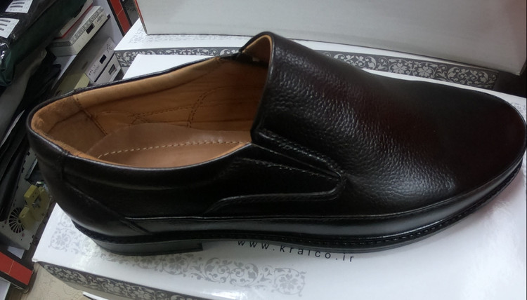 کفش مردانه بیبند مشکی چرم طبیعی تبریز نمای جلو